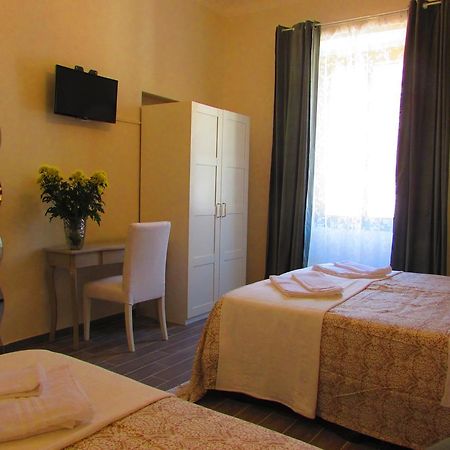 Termini Guesthouse ローマ エクステリア 写真